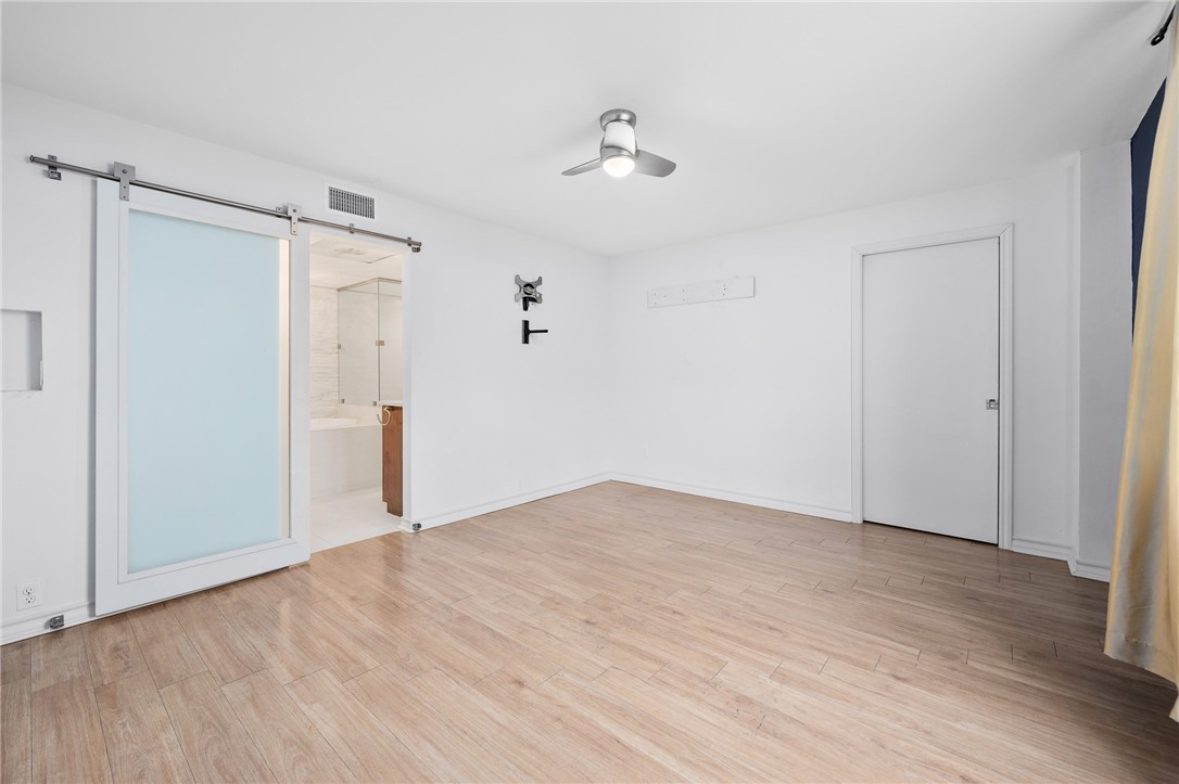 715 S Upper Broadway St 701 Property Photo 34