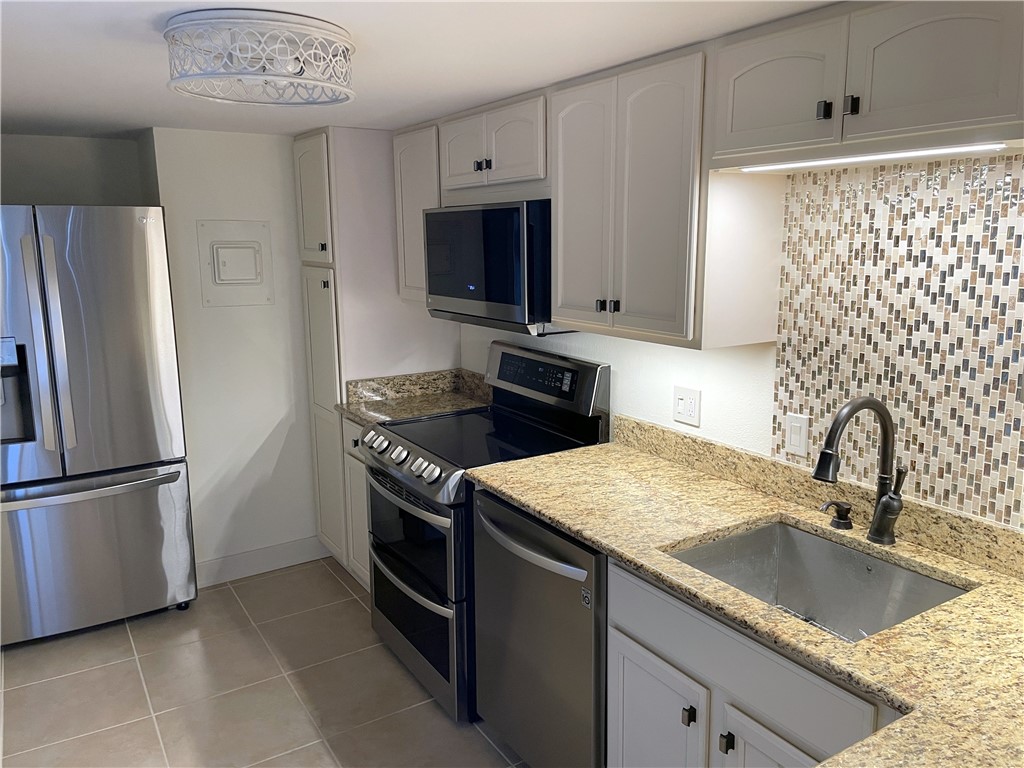 4000 Surfside Blvd 807 Property Photo 6