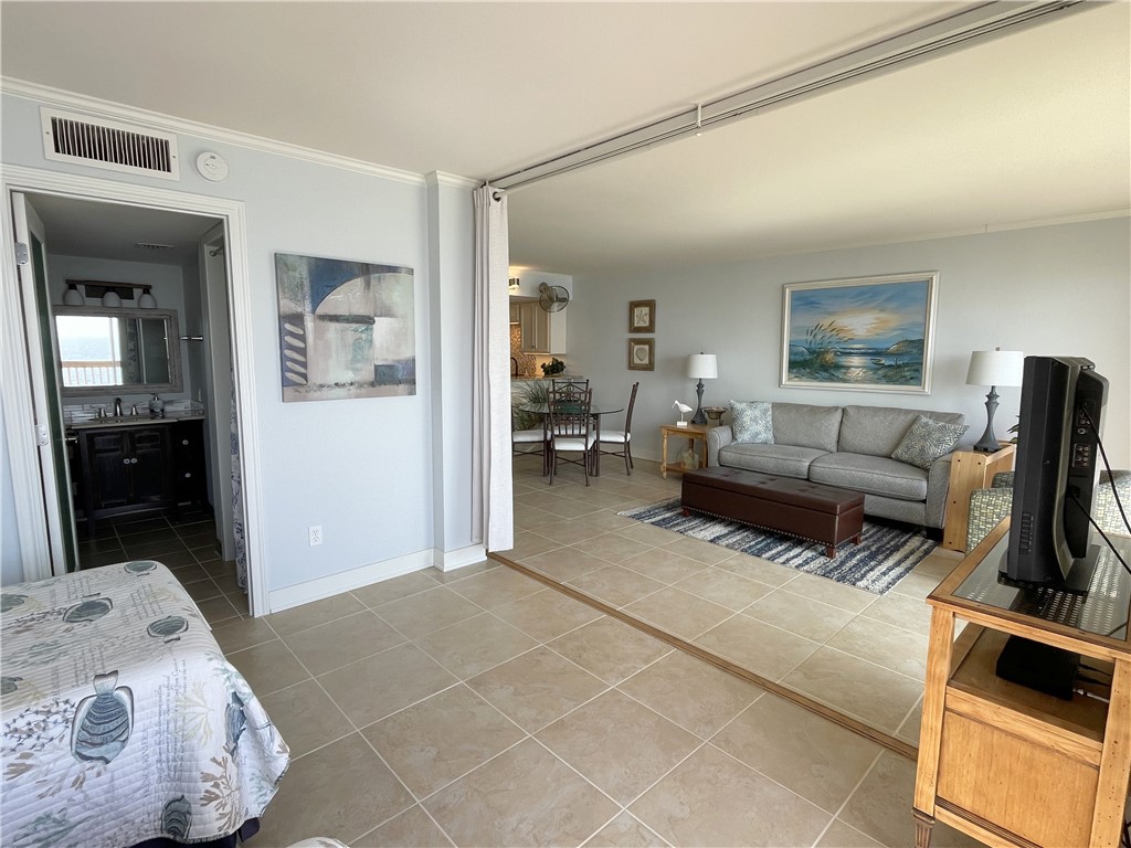 4000 Surfside Blvd 807 Property Photo 11