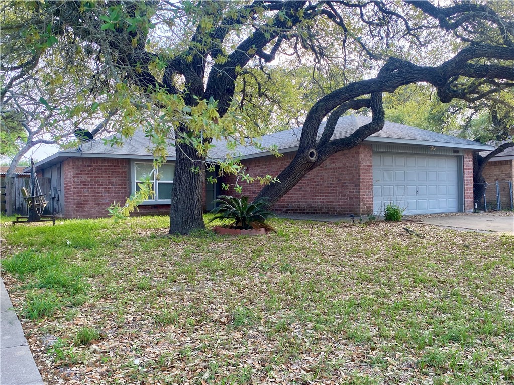 2187 Glenwood Dr Property Photo