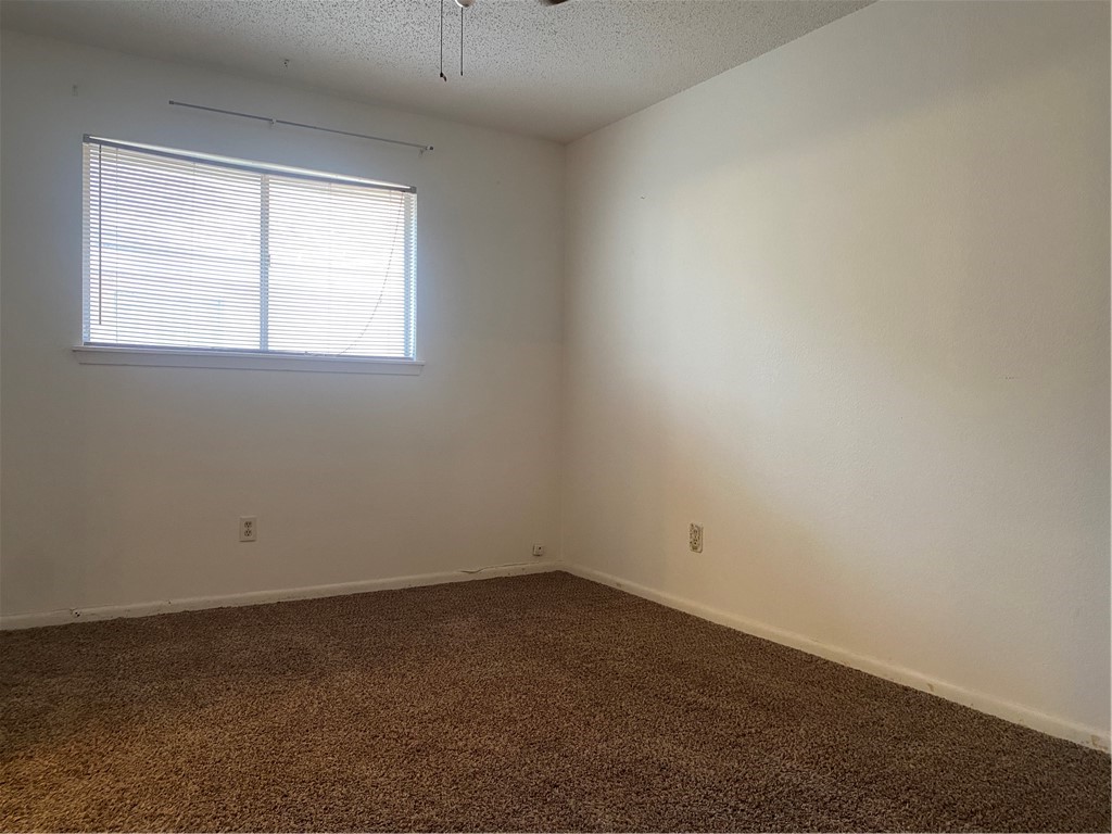 2187 Glenwood Dr Property Photo 7