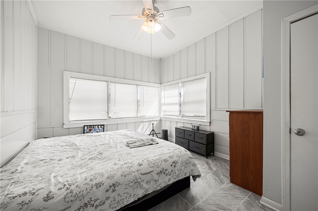 1556 Wynwood St Property Photo 11