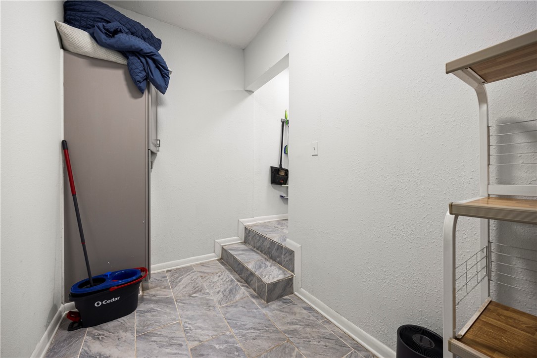 1556 Wynwood St Property Photo 16