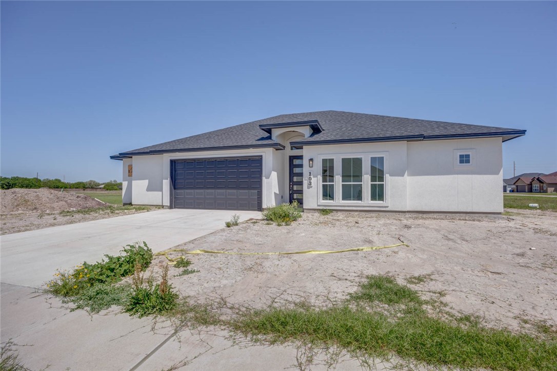 103 Peridot St Property Photo 1