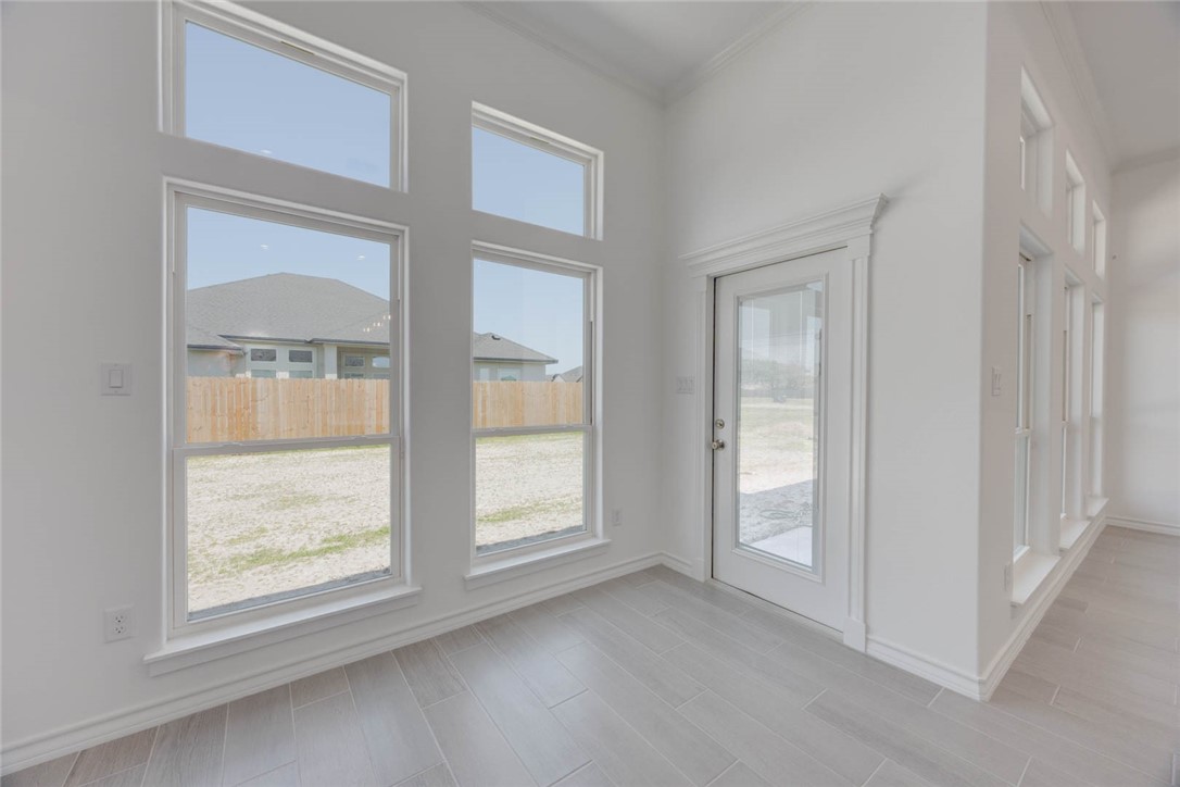 103 Peridot St Property Photo 7
