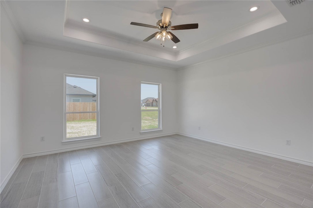 103 Peridot St Property Photo 10