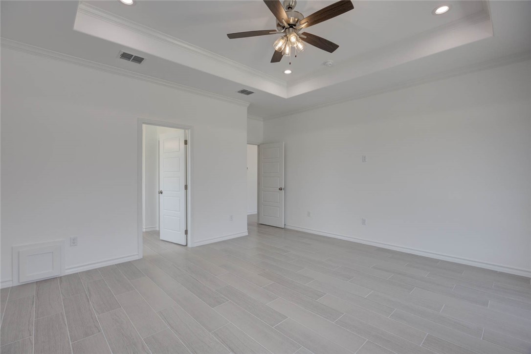 103 Peridot St Property Photo 12