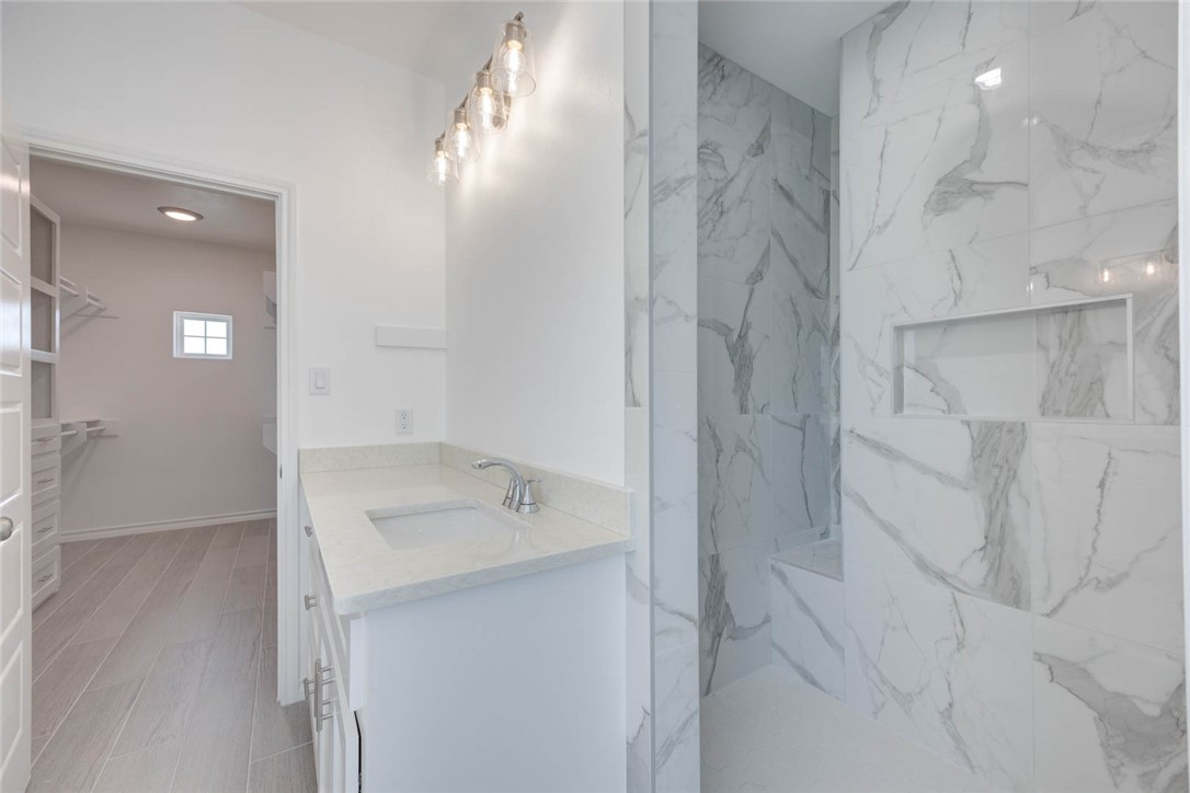 103 Peridot St Property Photo 14