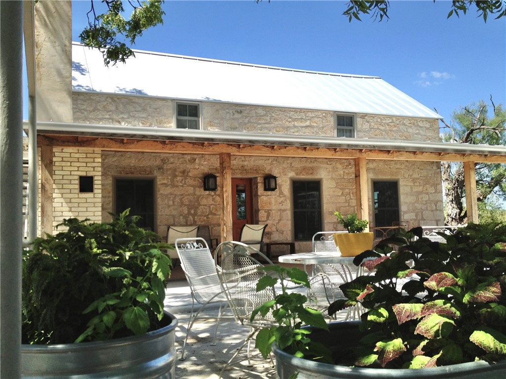118 Danos Property Photo 2