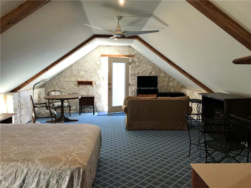 118 Danos Property Photo 8