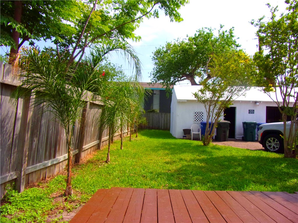 815 Furman Ave A & B Property Photo 17