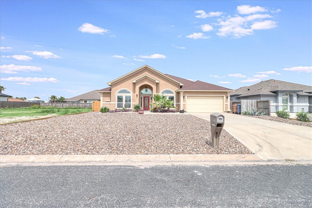 15501 Escapade St Property Photo 1