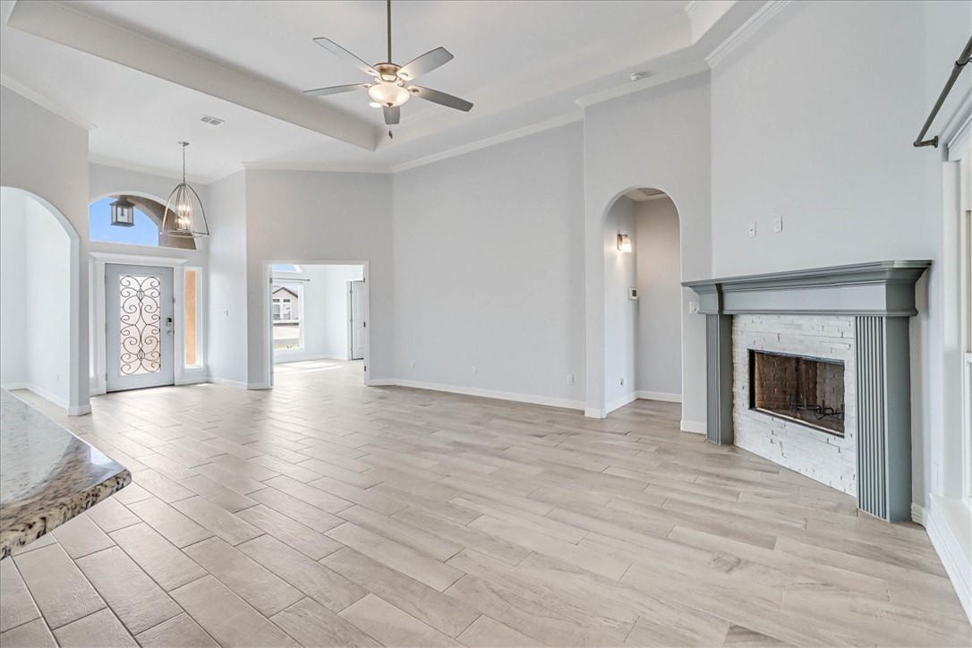 15501 Escapade St Property Photo 3