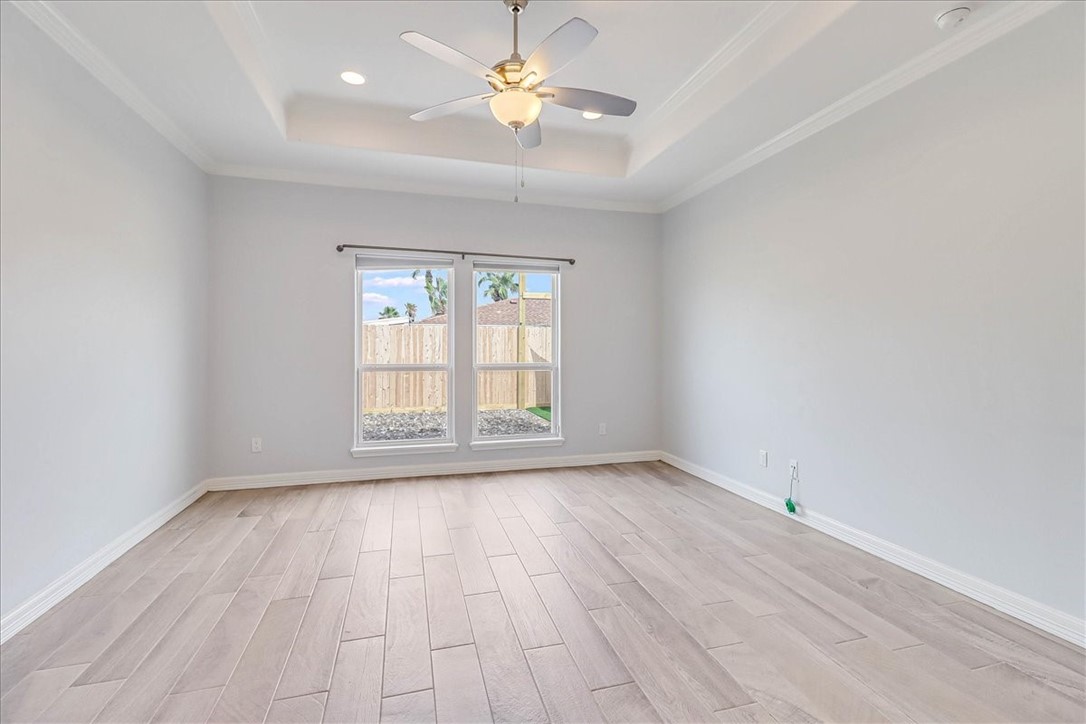 15501 Escapade St Property Photo 19