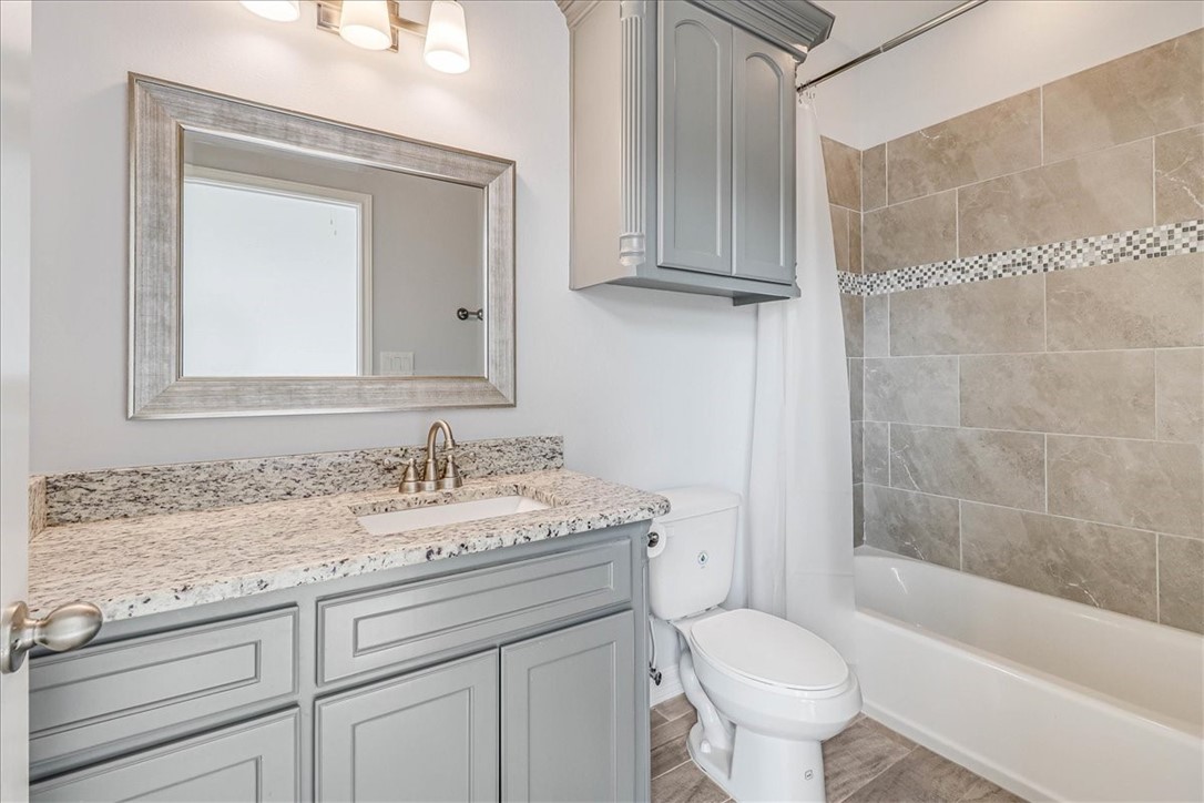 15501 Escapade St Property Photo 28