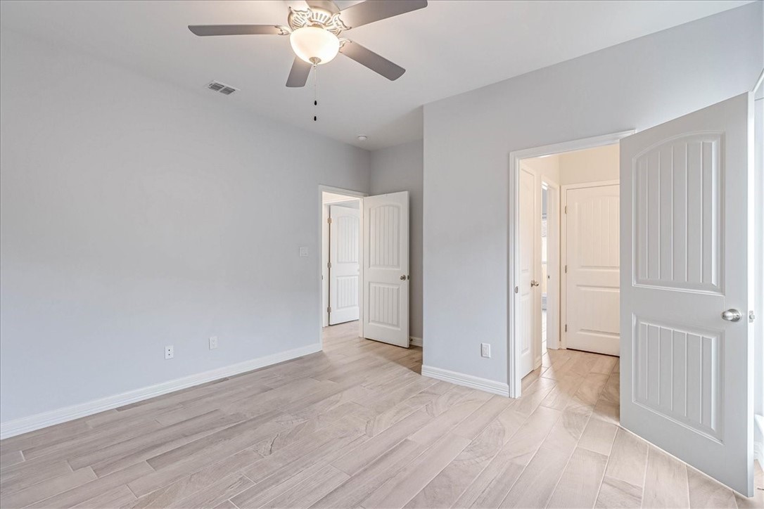 15501 Escapade St Property Photo 30