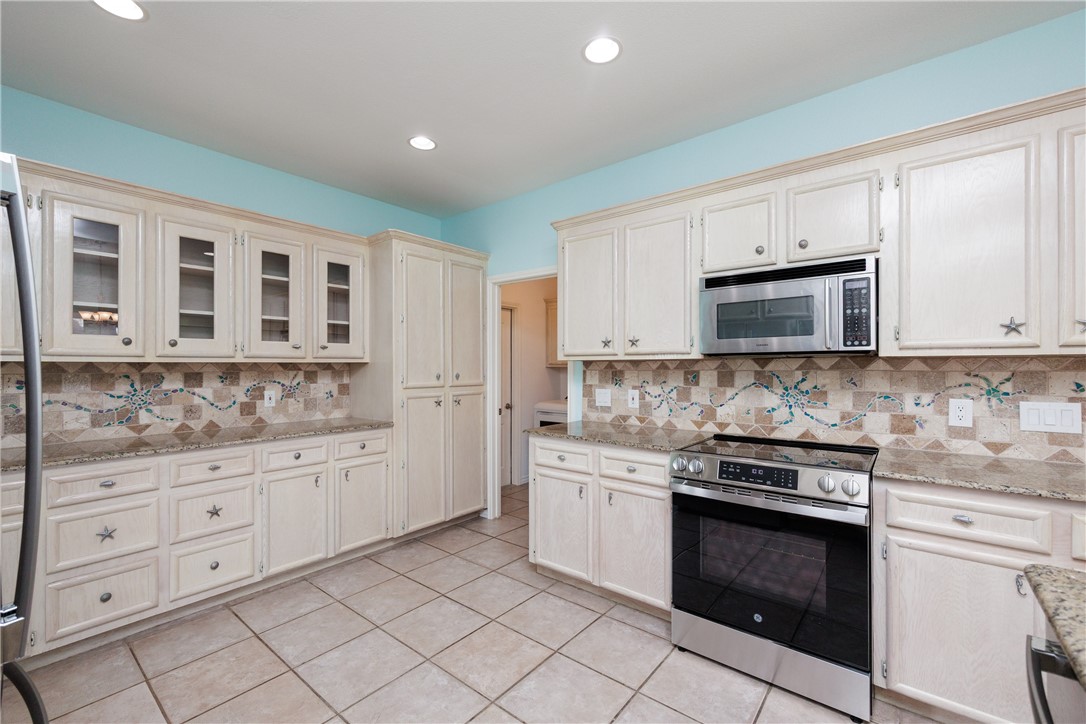 13946 Laffite Dr Property Photo 13