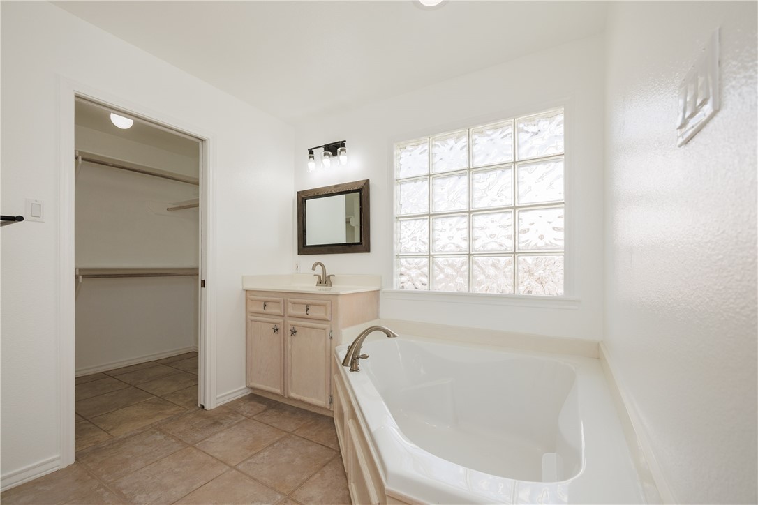 13946 Laffite Dr Property Photo 25