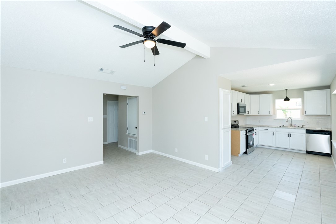 110 Saunders Property Photo 14