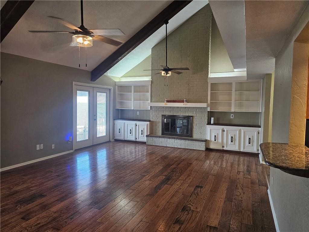928 Waterview St Property Photo 3