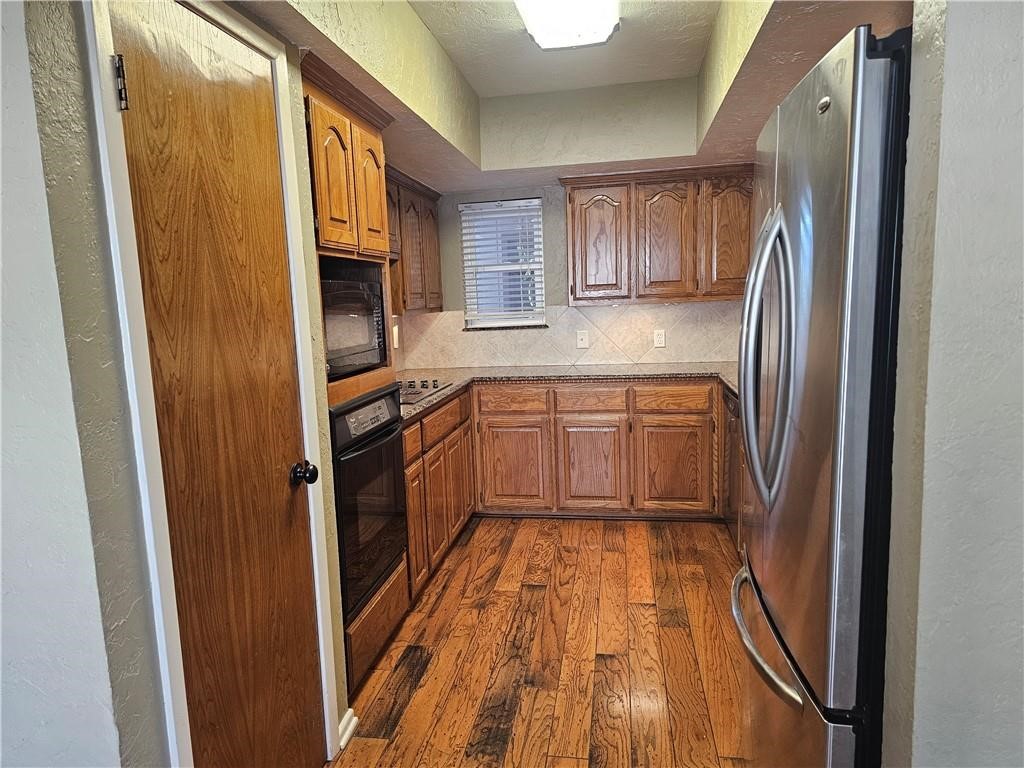 928 Waterview St Property Photo 5