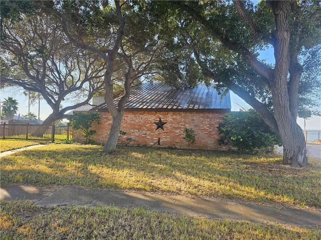 928 Waterview St Property Photo 19