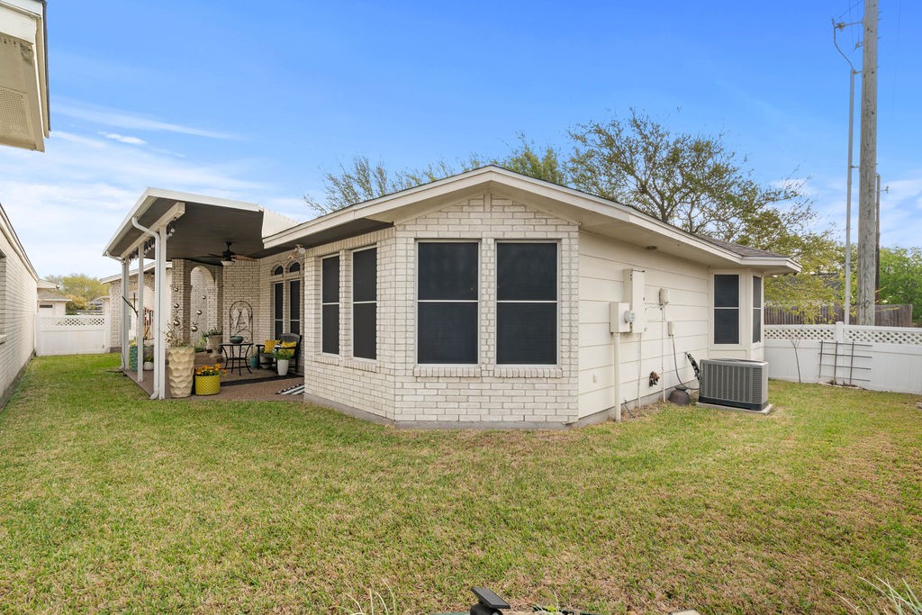 5817 Commonwealth Dr Property Photo 19