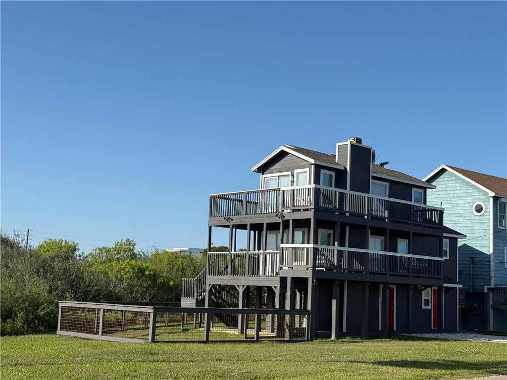 210 Causeway St Property Photo