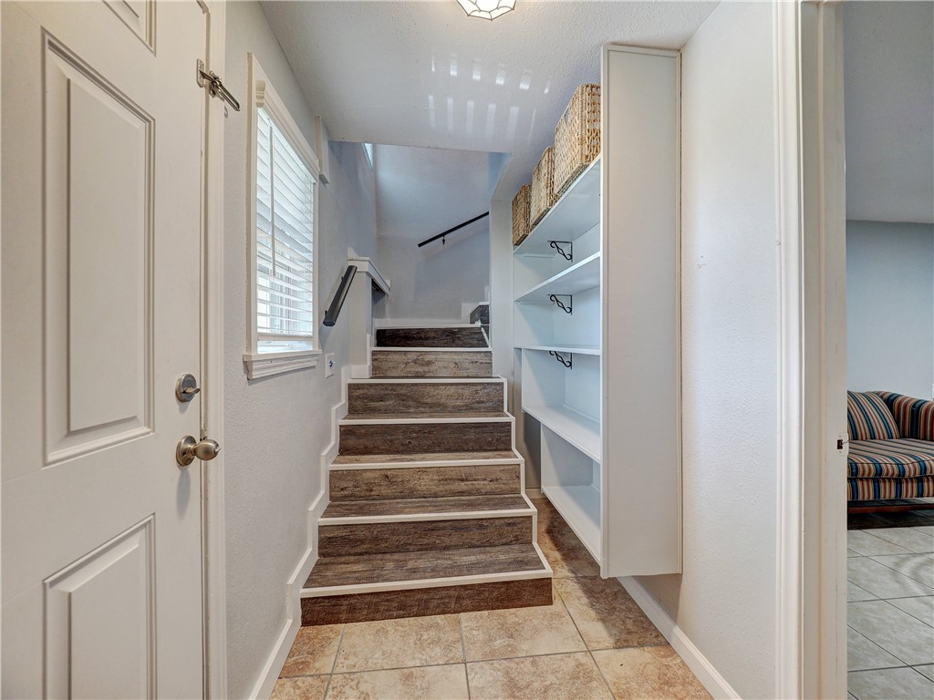 210 Causeway St Property Photo 6