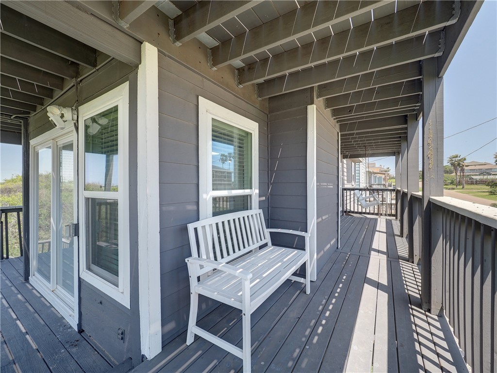 210 Causeway St Property Photo 13