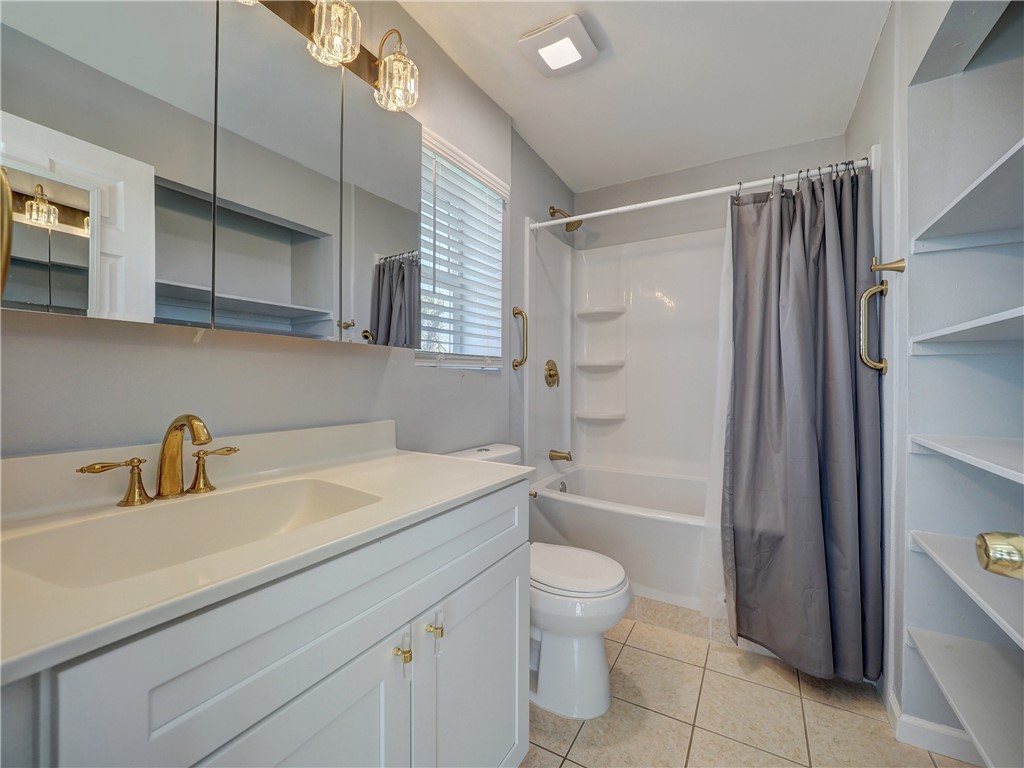 210 Causeway St Property Photo 24