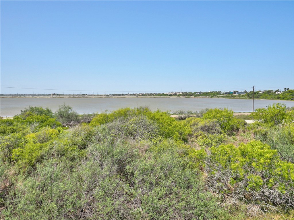210 Causeway St Property Photo 32