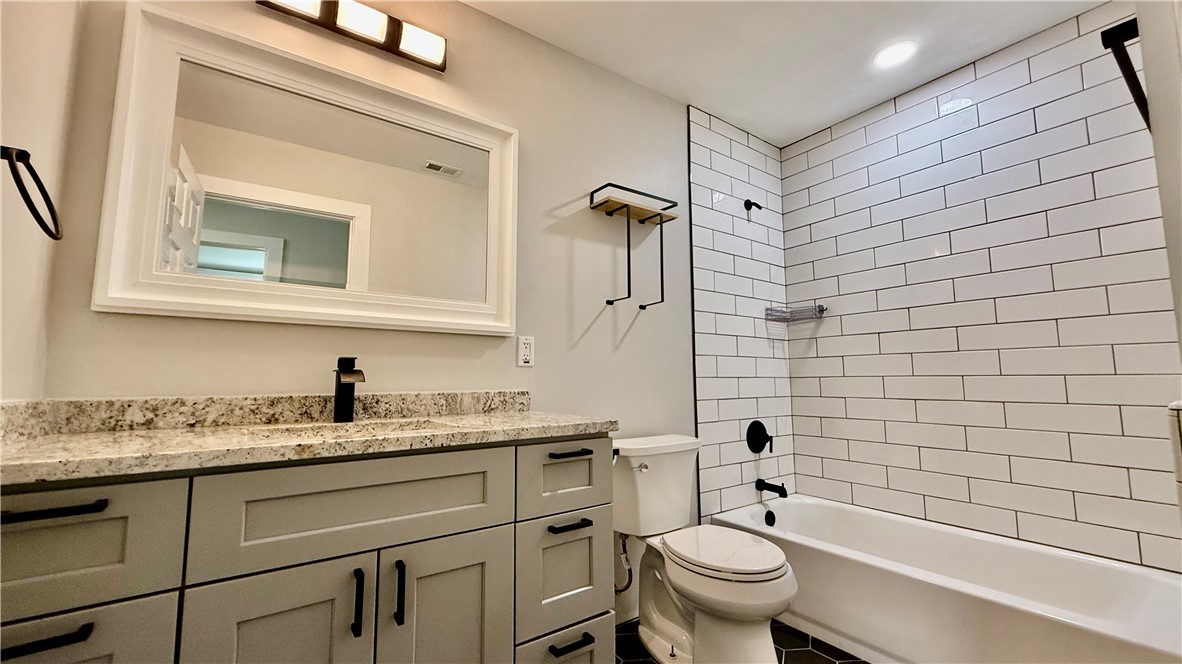 540 N Bayberry Pl Property Photo 6