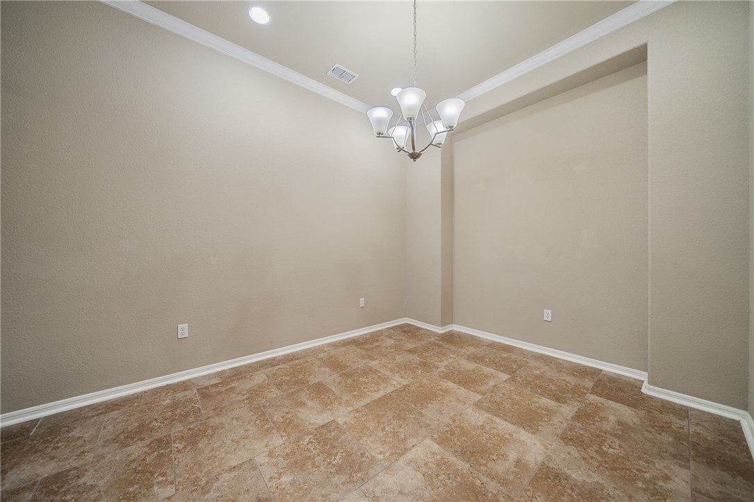 2114 Cardinales Property Photo 14
