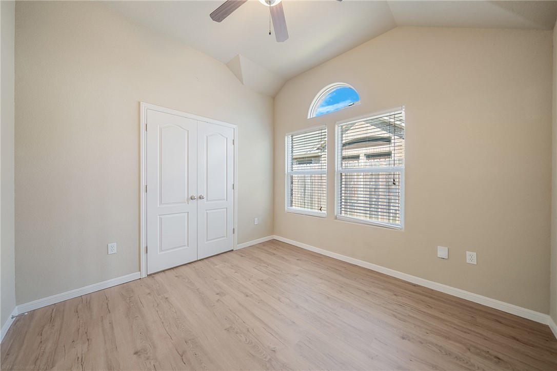 2114 Cardinales Property Photo 15