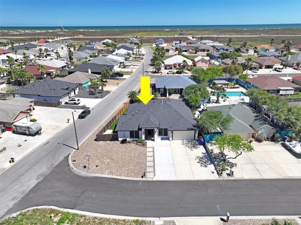 16102 Seagrape St Property Photo 3