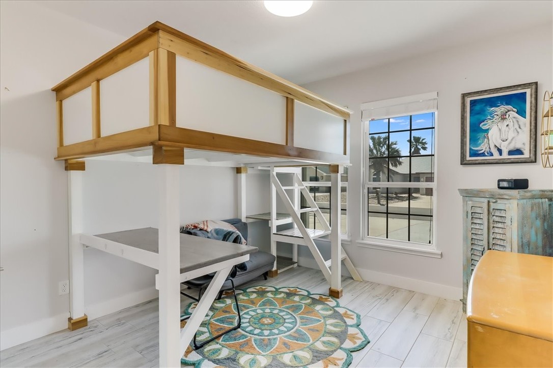 16102 Seagrape St Property Photo 16