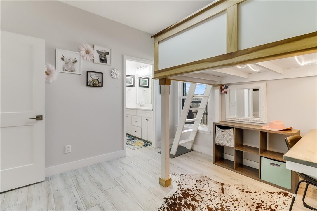 16102 Seagrape St Property Photo 24