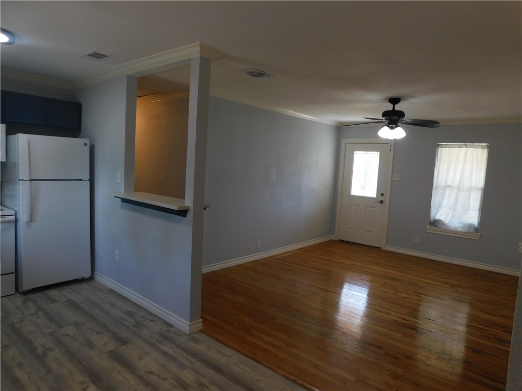 1626 Birch Pl Property Photo 10