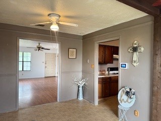 202 E Houston St Property Photo 6
