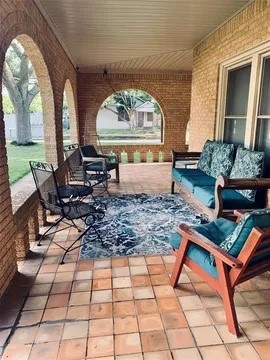 401 N Rusk Property Photo 4