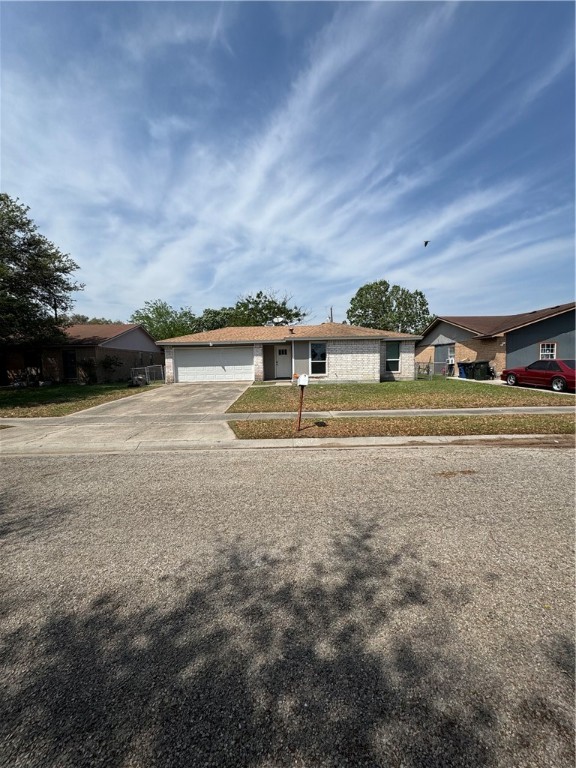 10514 Hemlock Property Photo 1