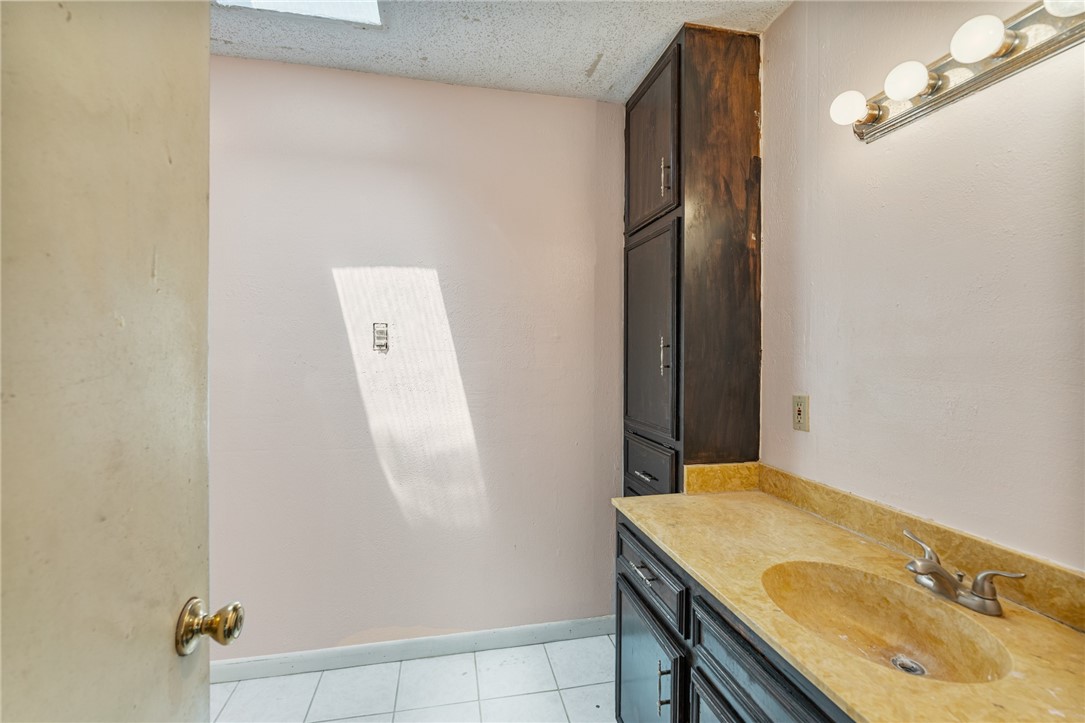 8301 Baylark Dr Property Photo 9
