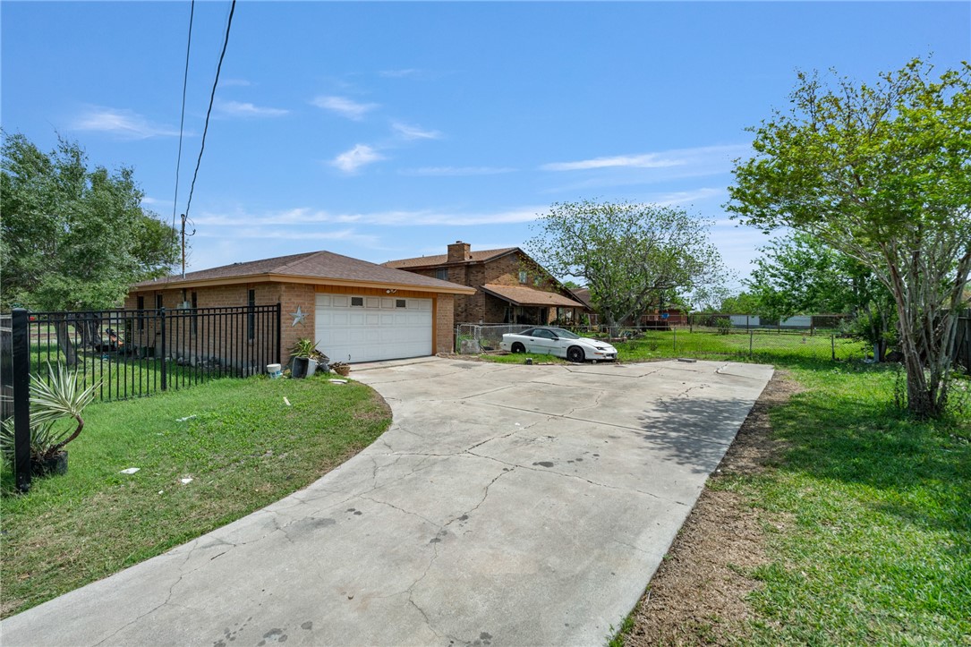 8301 Baylark Dr Property Photo 15