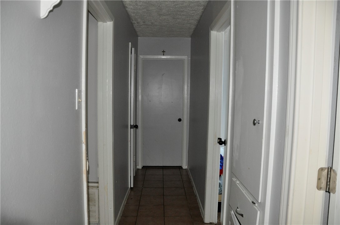 6325 Erskine Dr Property Photo 10