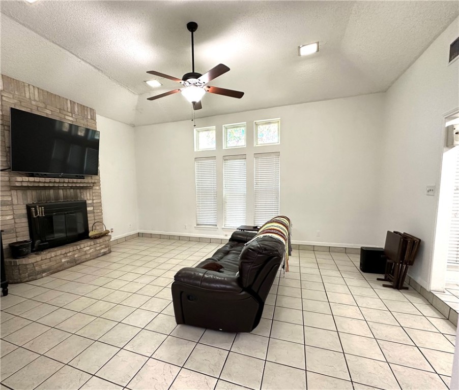 4241 Lake Tahoe Dr Property Photo 4