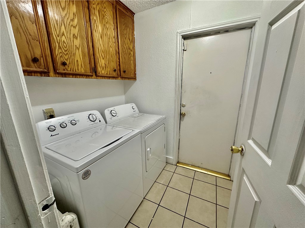 4241 Lake Tahoe Dr Property Photo 6