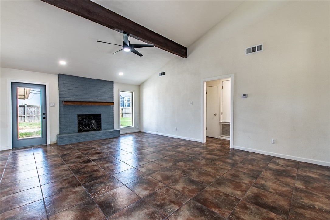 6310 Wimbledon Circle Property Photo 6