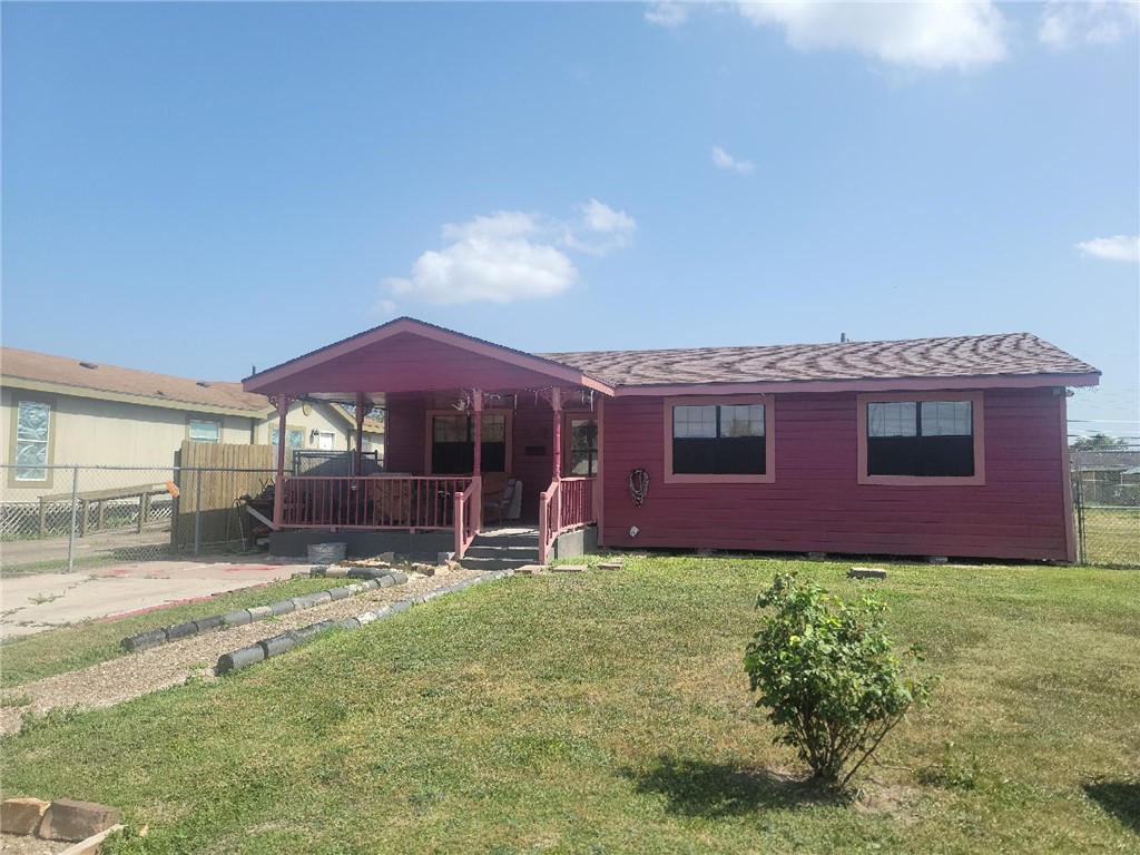 612 E Avenue E E Property Photo