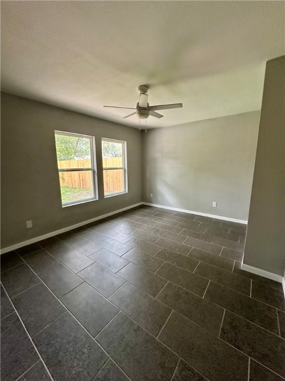 1203 E Hutchinson St Property Photo 18